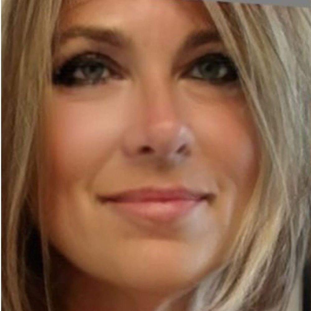 Meet your Posher, Juli